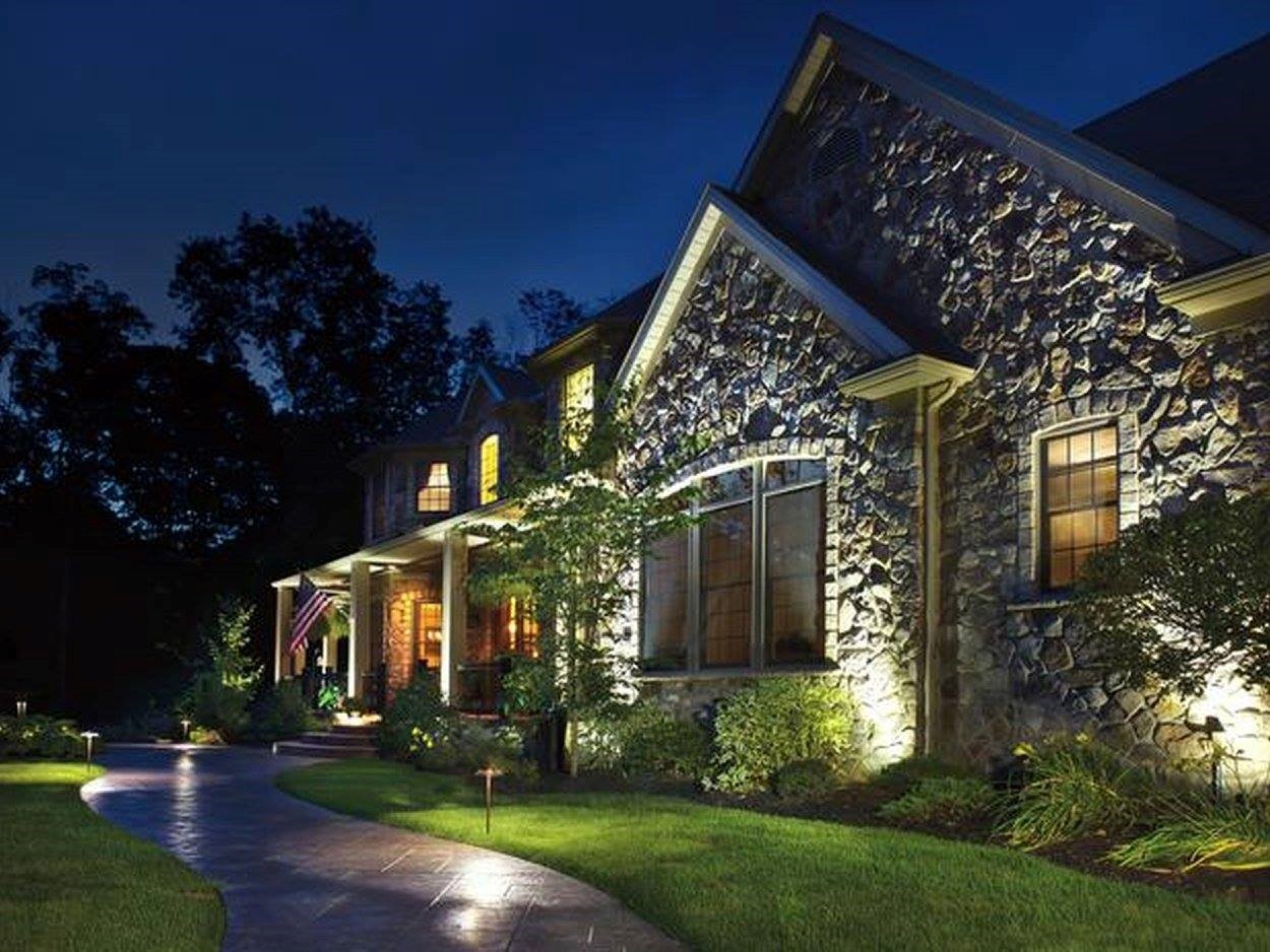 Outdoor landscape lighting Houston TX