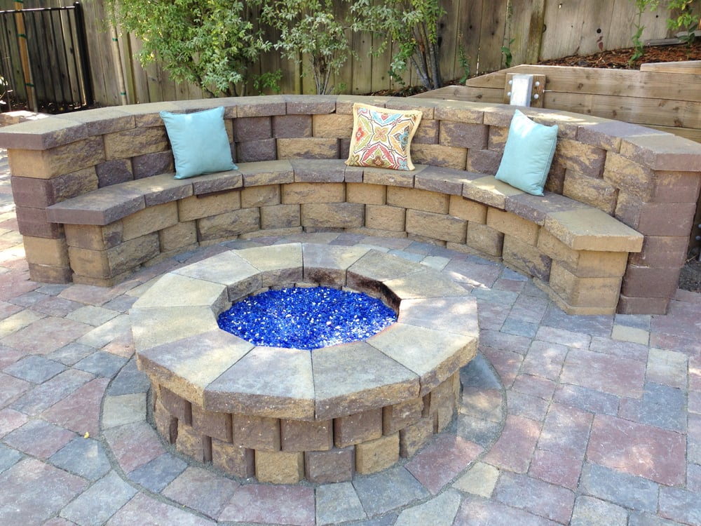 Beautiful outdoor living space by Bluethumb Landscape in Houston TX